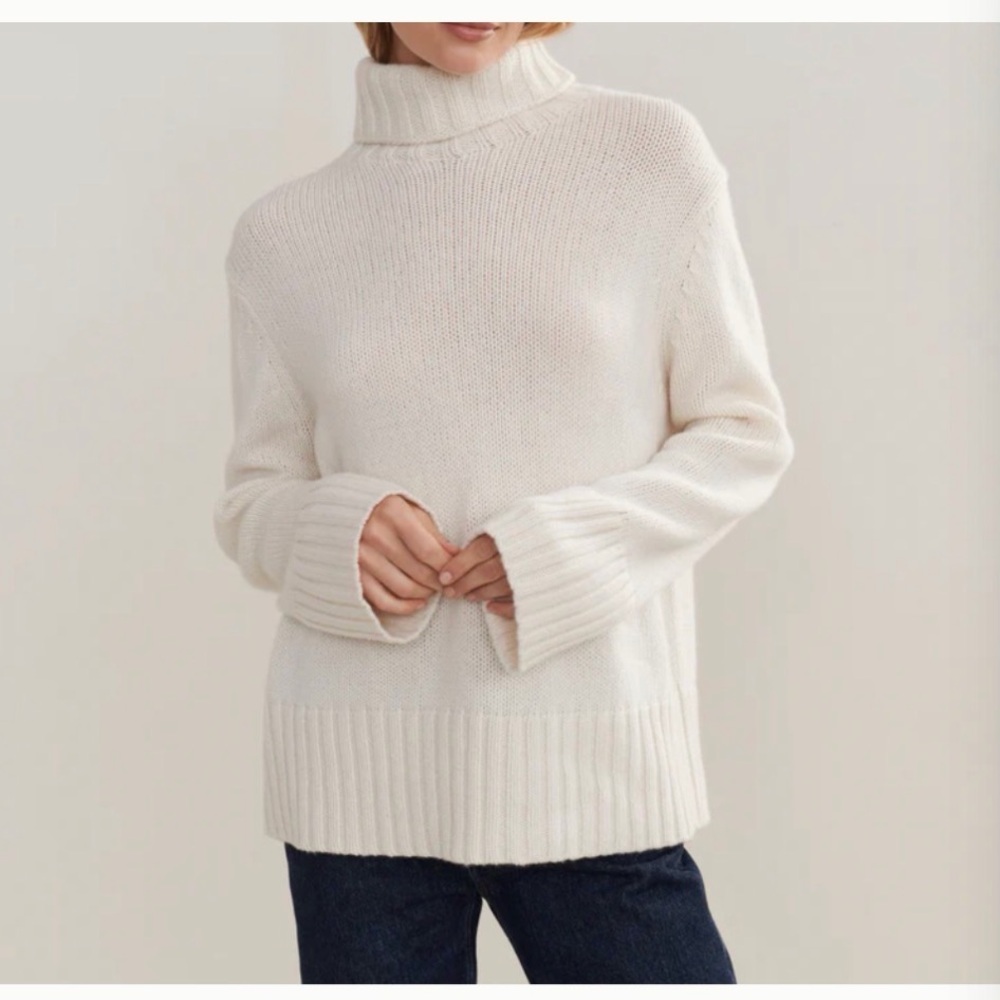 Jenni Kayne 100% Cashmere Jet Classic Ivory Turtleneck Sweater